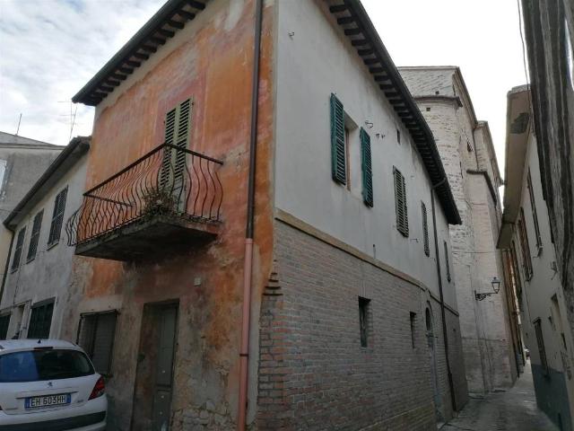 Casa indipendente in vendita a San Severino Marche MC