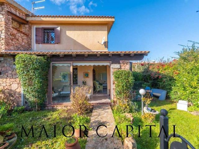 Casa indipendente in vendita a San Teodoro
