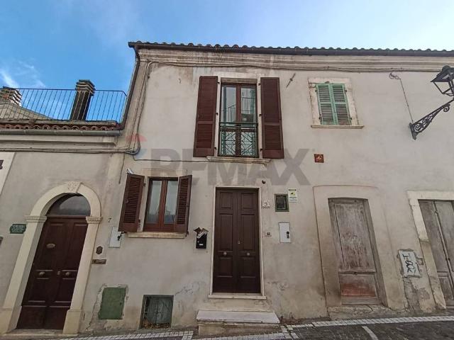 Casa indipendente in vendita a San Valentino in Abruzzo Citeriore PE