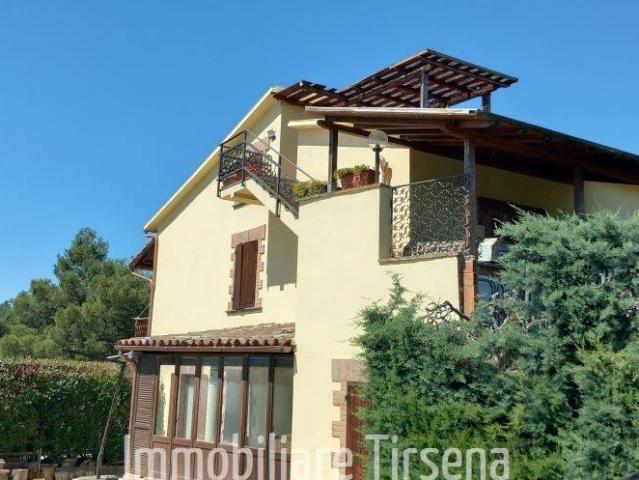 Casa indipendente in vendita a San Venanzo TR