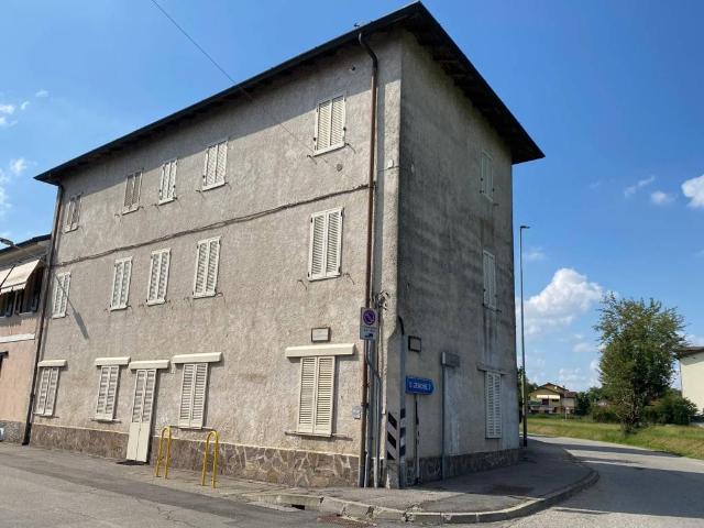 Casa indipendente in vendita a San Zenone al Lambro MI