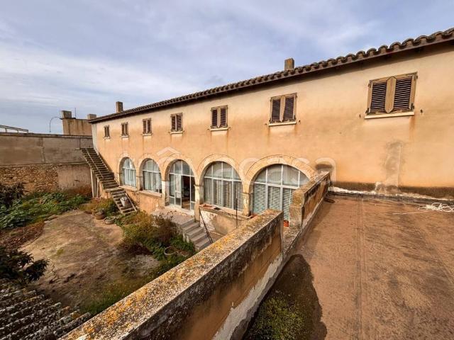Casa indipendente in vendita a Sanluri viale Giacomo Matteotti