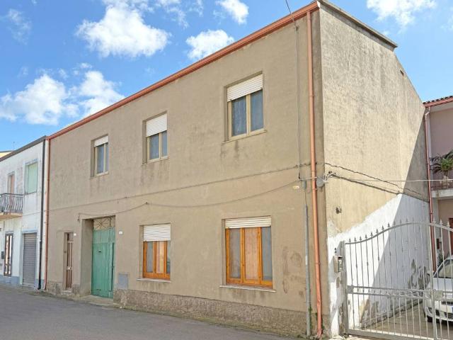 Casa indipendente in vendita a Sanluri SU