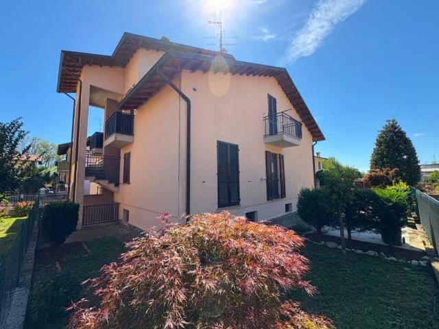 Casa indipendente in vendita a Sannazzaro de' Burgondi PV