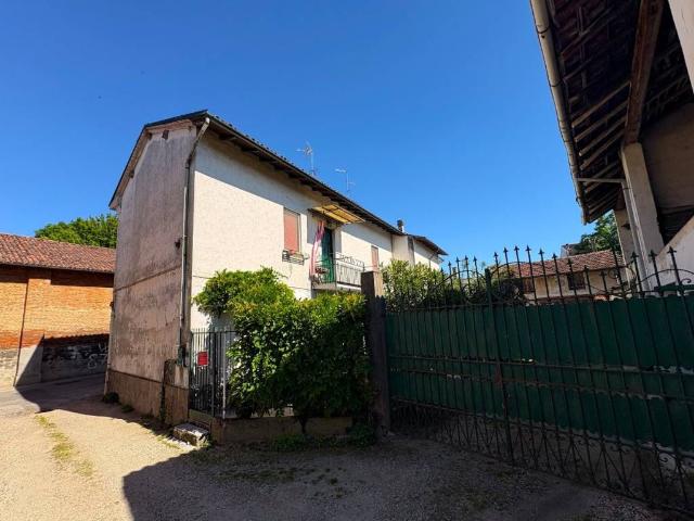 Casa indipendente in vendita a Sannazzaro de' Burgondi PV