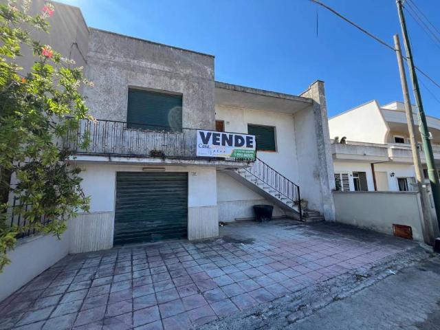 Casa indipendente in vendita a Sannicola LE