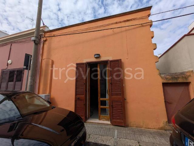 Casa indipendente in vendita a Sannicola via Regina Elena