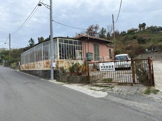 Casa indipendente in vendita a Sanremo, Solaro