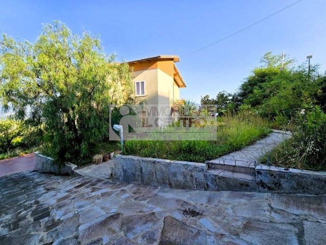 Casa indipendente in vendita a Santo Stefano di Magra SP