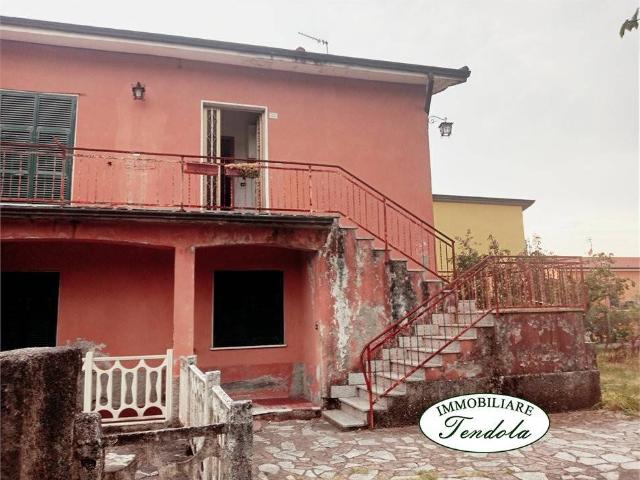 Casa indipendente in vendita a Santo Stefano di Magra SP