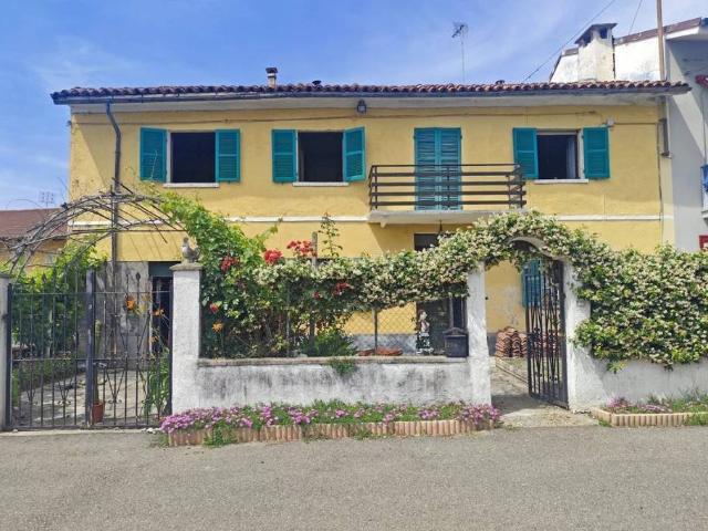 Casa indipendente in vendita a Santo Stefano Roero