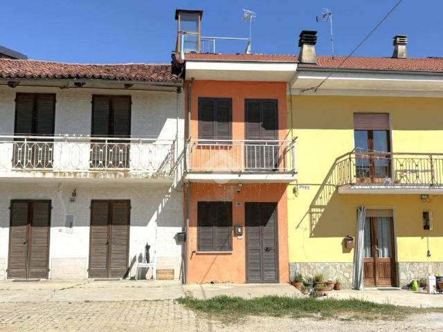 Casa indipendente in vendita a Santo Stefano Roero CN