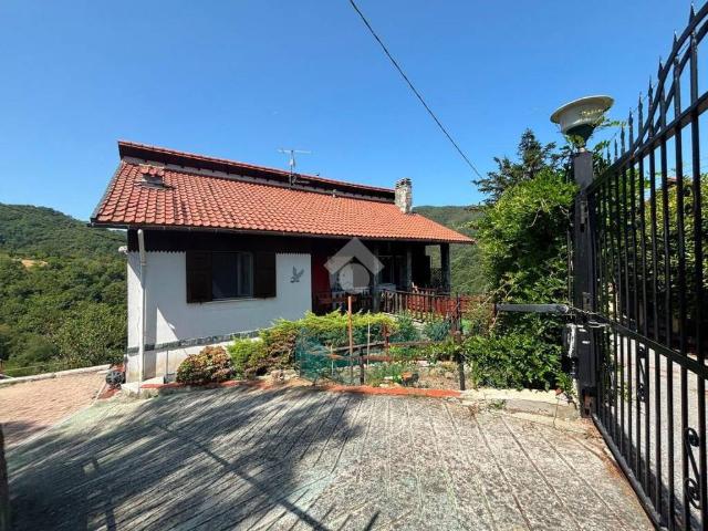 Casa indipendente in vendita a Sant'Olcese GE