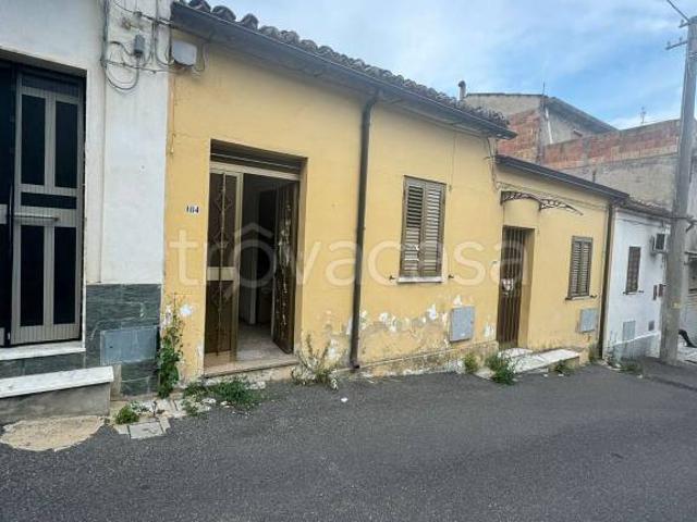 Casa indipendente in vendita a Sant'Onofrio via Raffaele Teti