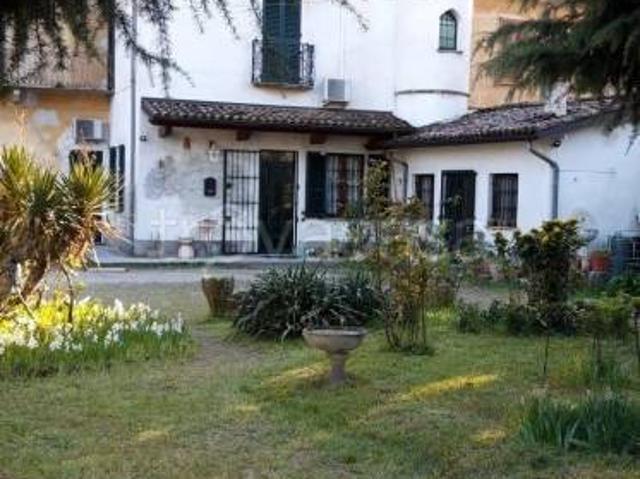 Casa indipendente in vendita a Santa Cristina e Bissone via Vittorio Veneto