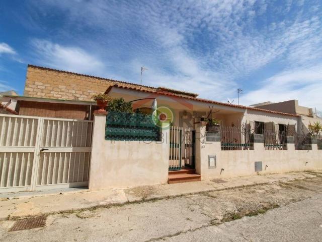 Casa indipendente in vendita a Santa Croce Camerina RG