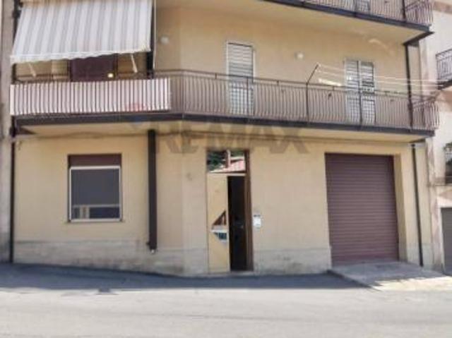 Casa Indipendente in vendita a Santa Domenica Vittoria