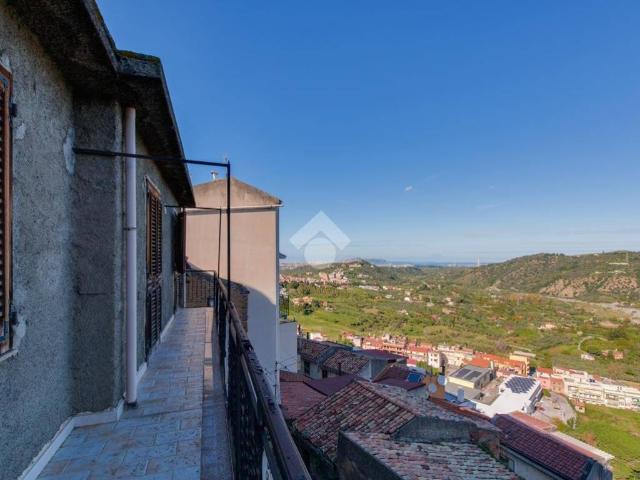 Casa indipendente in vendita a Santa Lucia del Mela ME