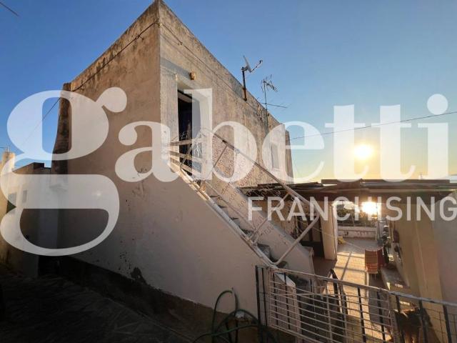 Casa indipendente in vendita a Santa Marina Salina ME