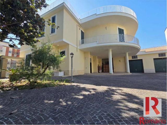 Casa indipendente in vendita a Santa Maria Capua Vetere CE