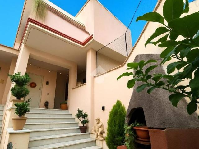 Casa indipendente in vendita a Santa Maria a Vico via Figliarini, 87