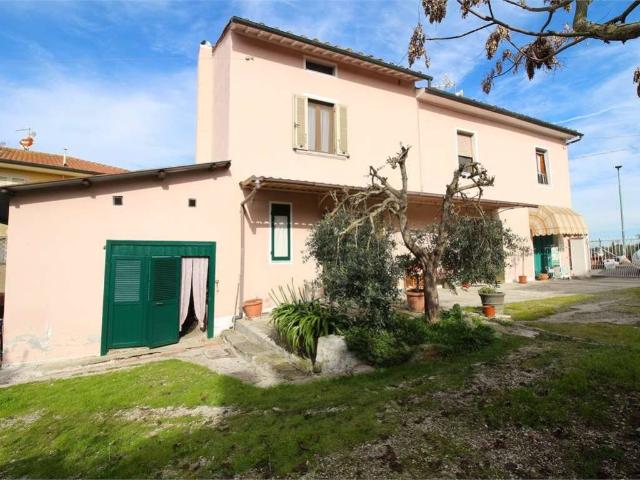 Casa indipendente in vendita a Santa Maria a Monte PI