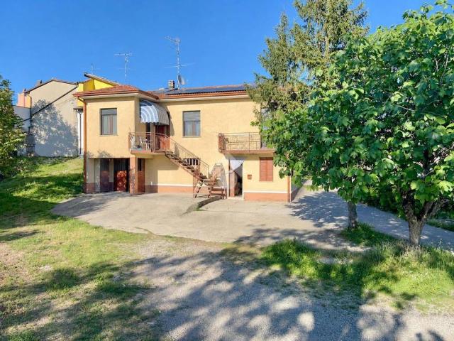 Casa indipendente in vendita a Santa Maria della Versa PV