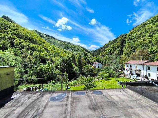 Casa indipendente in vendita a Santa Sofia FC