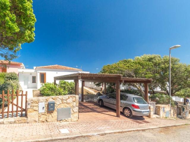 Casa indipendente in vendita a Santa Teresa Gallura SS