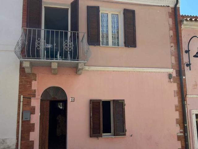 Casa indipendente in vendita a Santa Teresa Gallura SS