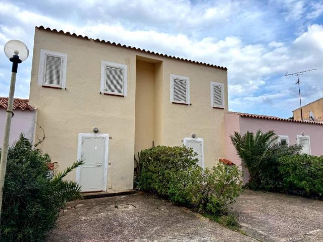 Casa indipendente in vendita a Santa Teresa Gallura SS