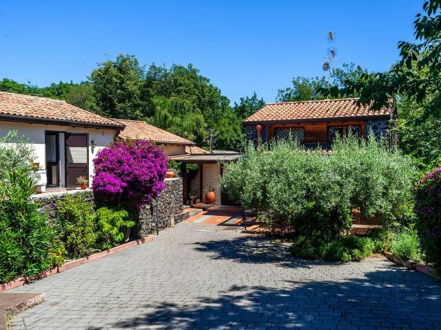 Casa indipendente in vendita a Santa Venerina