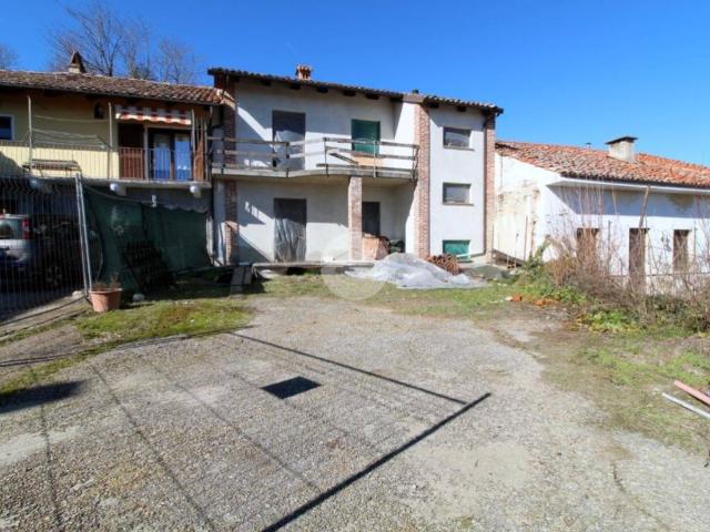 Casa indipendente in vendita a Santa Vittoria d'Alba CN