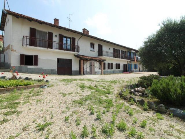 Casa indipendente in vendita a Santa Vittoria d'Alba CN