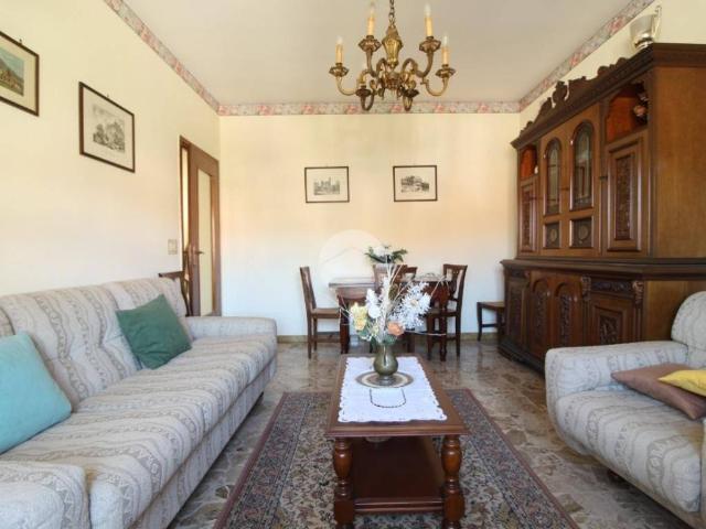 Casa indipendente in vendita a Santa Vittoria d'Alba CN
