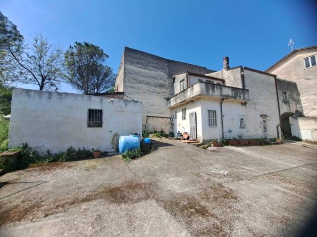 Casa indipendente in vendita a Sant'Agata de' Goti BN