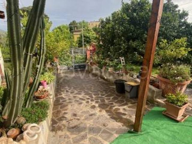 Casa indipendente in vendita a Sant'Ambrogio sul Garigliano via Chiaia