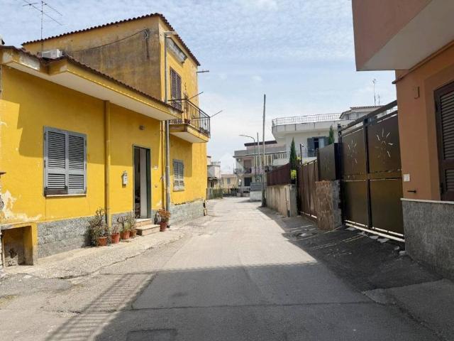 Casa indipendente in vendita a Sant'Anastasia NA