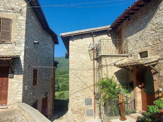 Casa indipendente in vendita a Sant'Anatolia di Narco PG