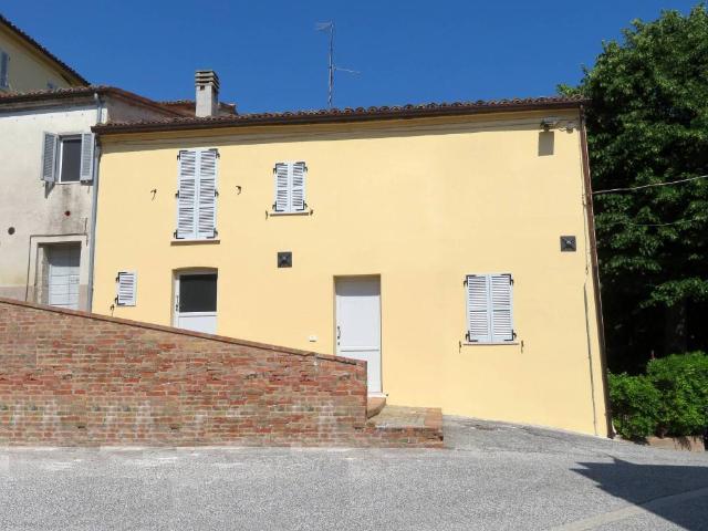 Casa indipendente in vendita a Sant'Angelo in Pontano MC