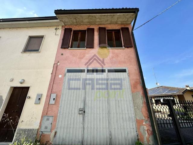 Casa indipendente in vendita a Sant'Angelo Lodigiano LO