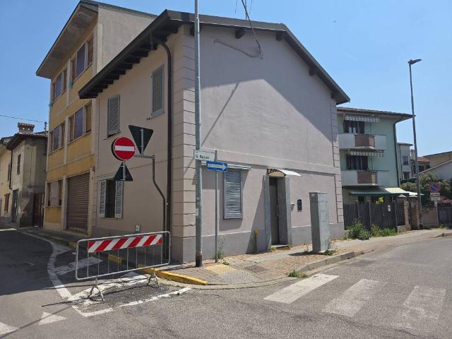 Casa indipendente in vendita a Sant'Angelo Lodigiano LO