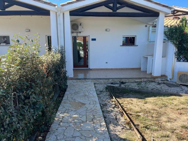 Casa indipendente in vendita a Sant'Anna Arresi SU