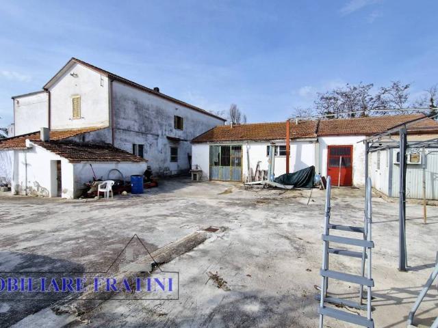 Casa indipendente in vendita a Sant'Egidio alla Vibrata TE