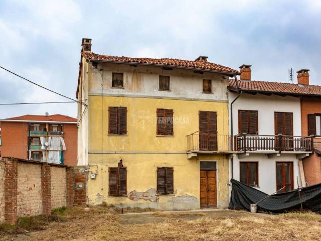 Casa indipendente in vendita a Santena TO