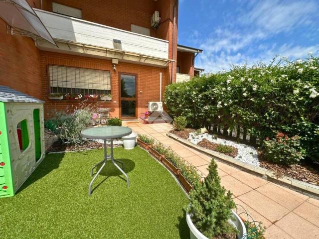Casa indipendente in vendita a Santhià VC