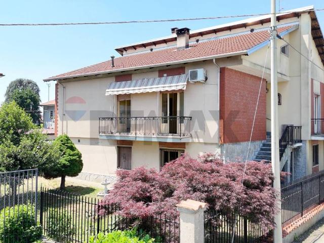 Casa indipendente in vendita a Santhià VC