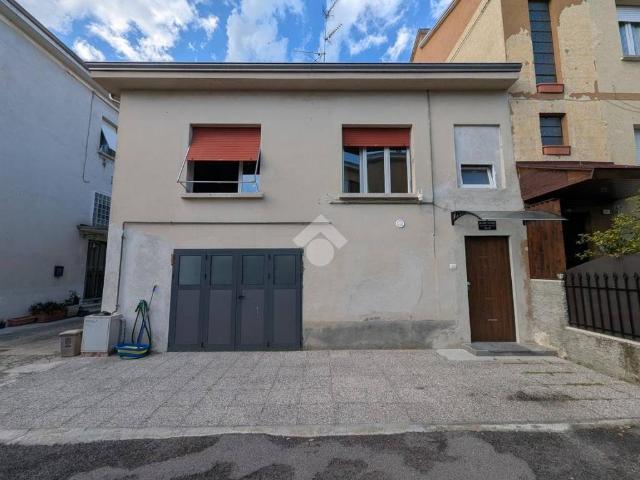 Casa indipendente in vendita a Sant'Ilario d'Enza RE
