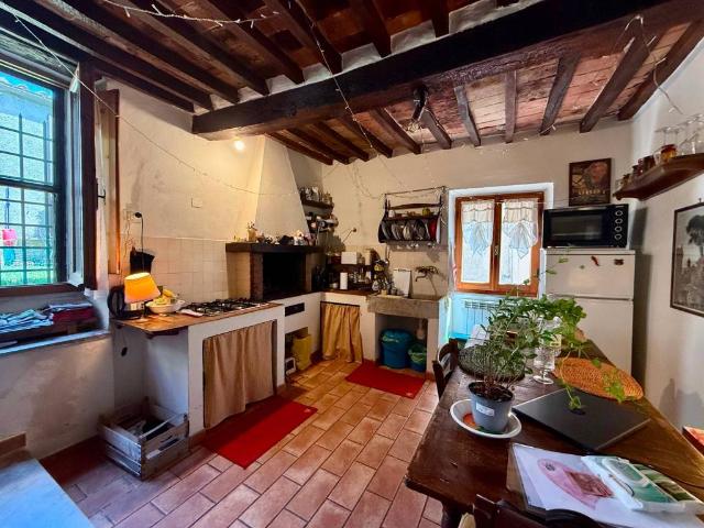Casa indipendente in vendita a Sarteano SI
