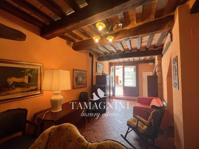 Casa indipendente in vendita a Sarteano SI